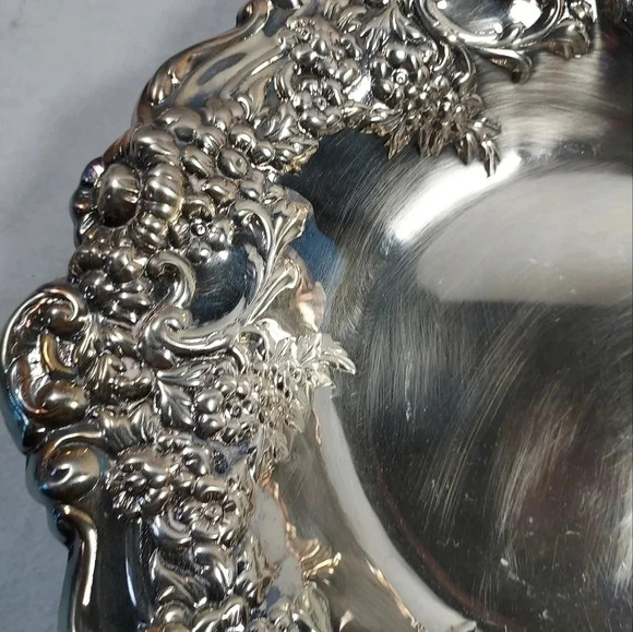 Oneida USA Round Silver Plate - Picture 5 of 7